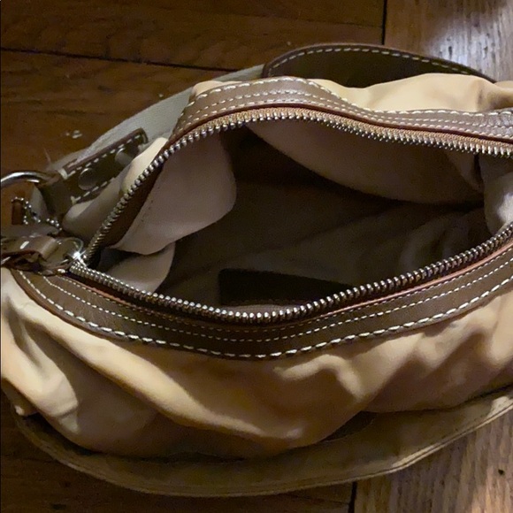 Coach - Picture 2 of 5